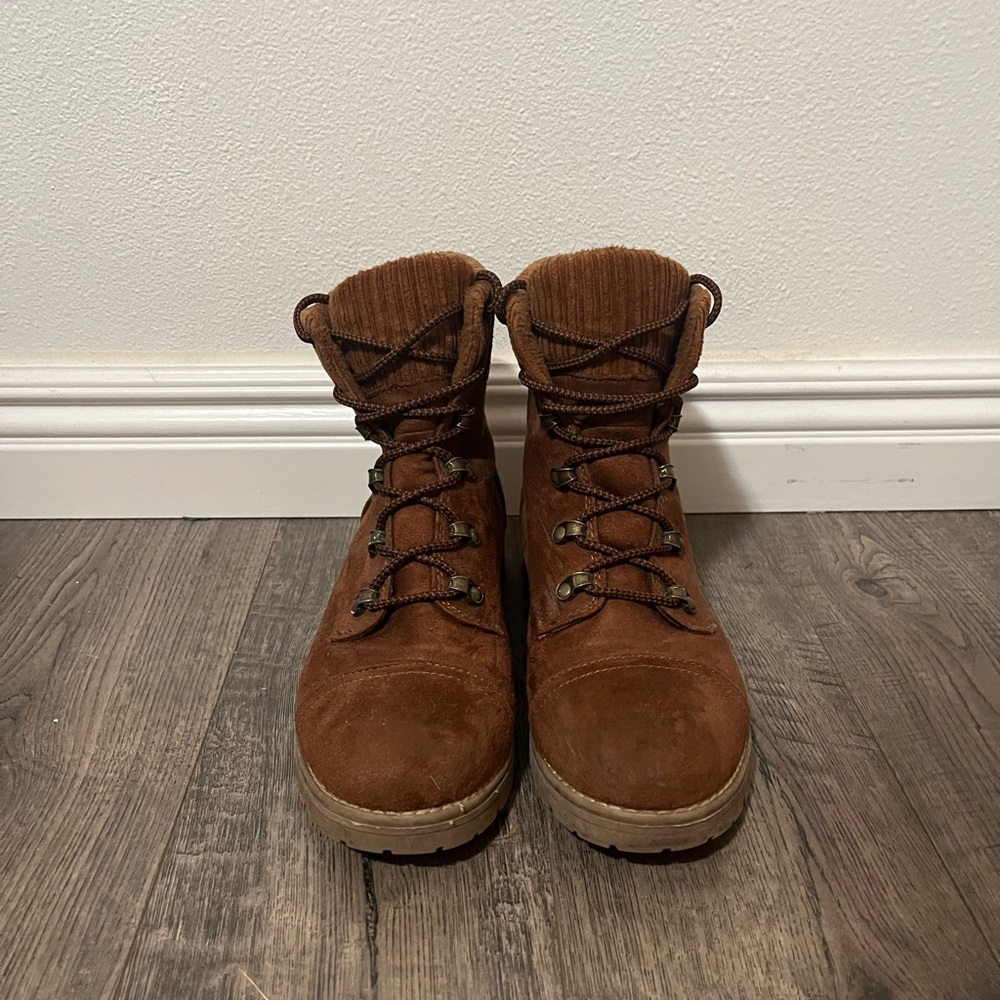 Universal Thread Boots - image 2